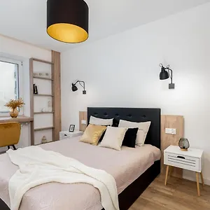 https://royal-center-apartments.krakowhotelspoland.com